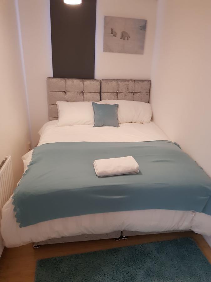 Vetrelax Basildon Newly Refurbished 3Bed House Aparthotel Exterior photo